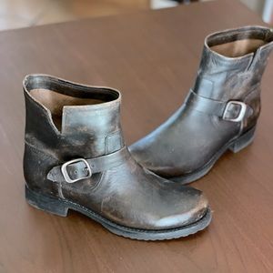 FRYE Veronica boot in antique black size 9 B